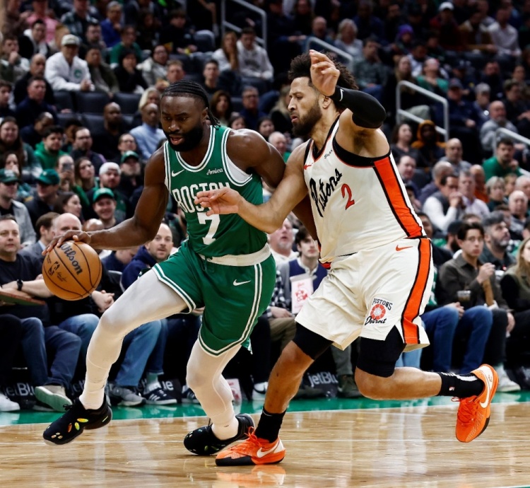 星空体育赛事-周一竞彩篮球强档：东部榜首大战 凯尔特人对决活塞