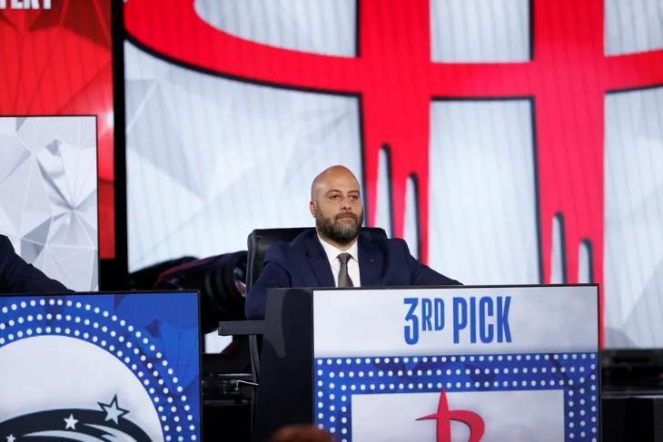 星空体育官网下载入口-场均12+6+1！多队追逐火箭首发，皆被斯通拒绝！休赛期奉上大合同