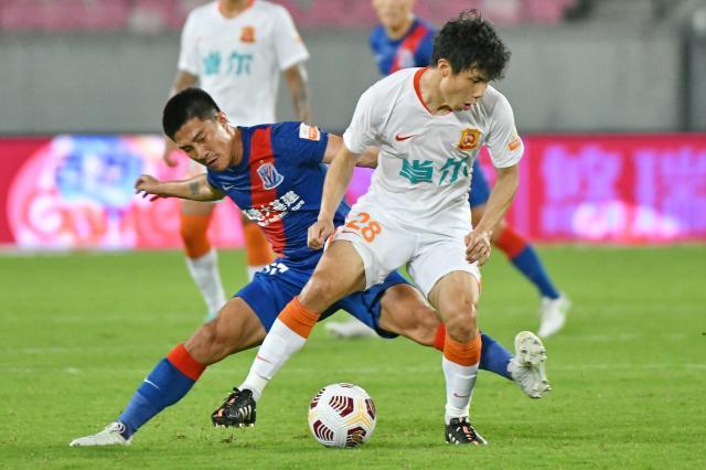 星空体育官网下载入口-蒿神回归闪耀全场难取首胜 如此后防武汉危险了?